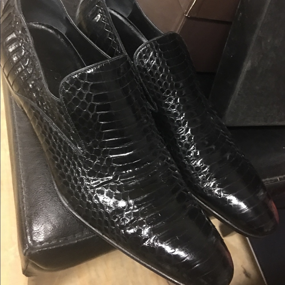 Gucci shoe